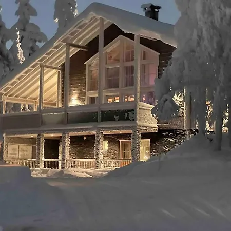 Levi Auroras - House In Utsuvaara, Levi, Finland